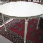 562 4531 DINING TABLE